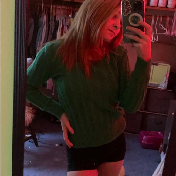 3 soft cozy sweaters - Picture 4 of 4